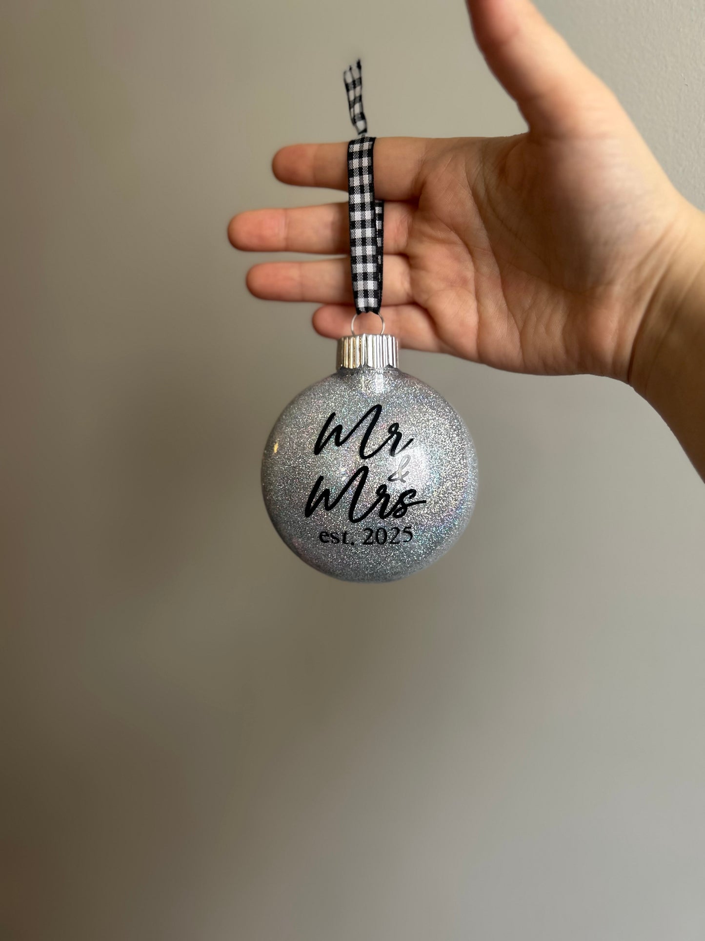 Mr/Mrs ornament - silver glitter