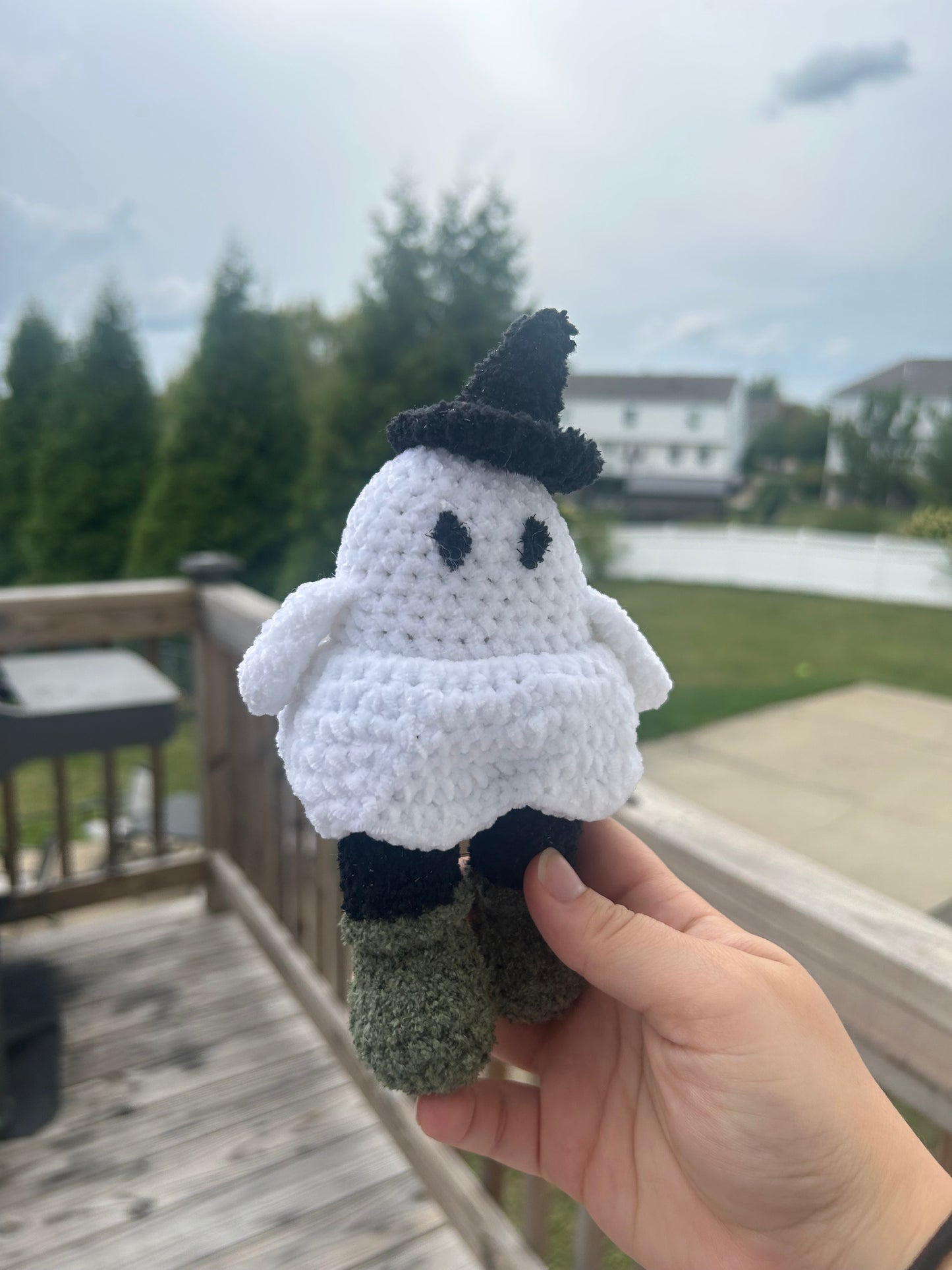 Mini Ghost with Witch Hat