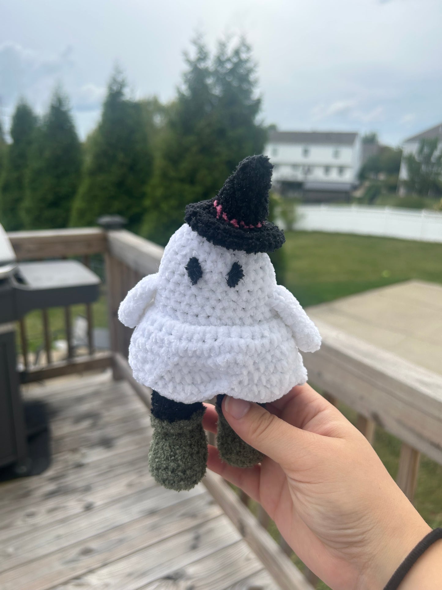Mini Ghost with Witch Hat